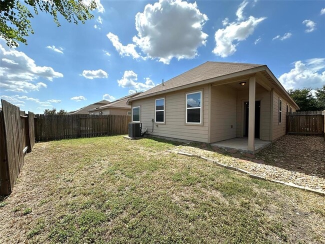 Building Photo - 1453 Treeta Trail