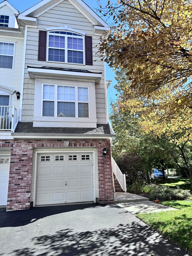 Building Photo - 2 ELCO Ct