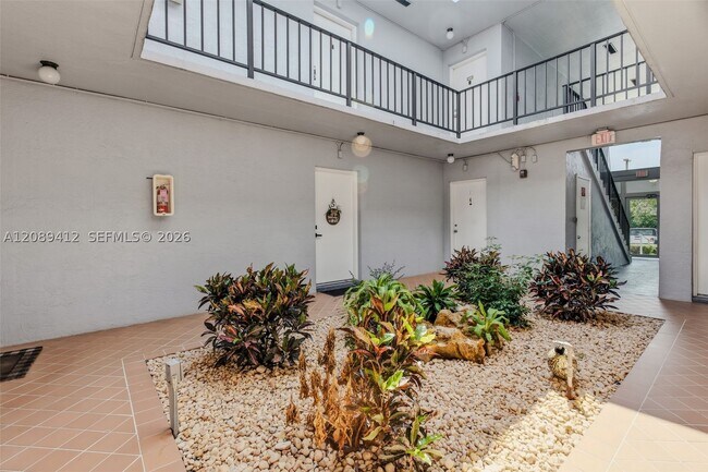 Building Photo - 9227 SW 87th Ave