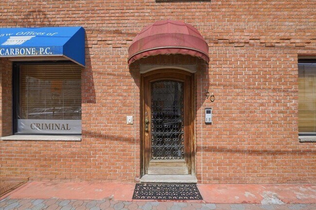 Building Photo - 90 Court House Pl