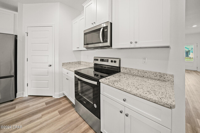 Building Photo - 122 Butler Cv