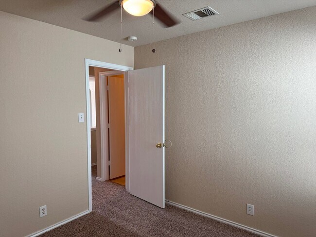 Building Photo - 145 Brahma Way