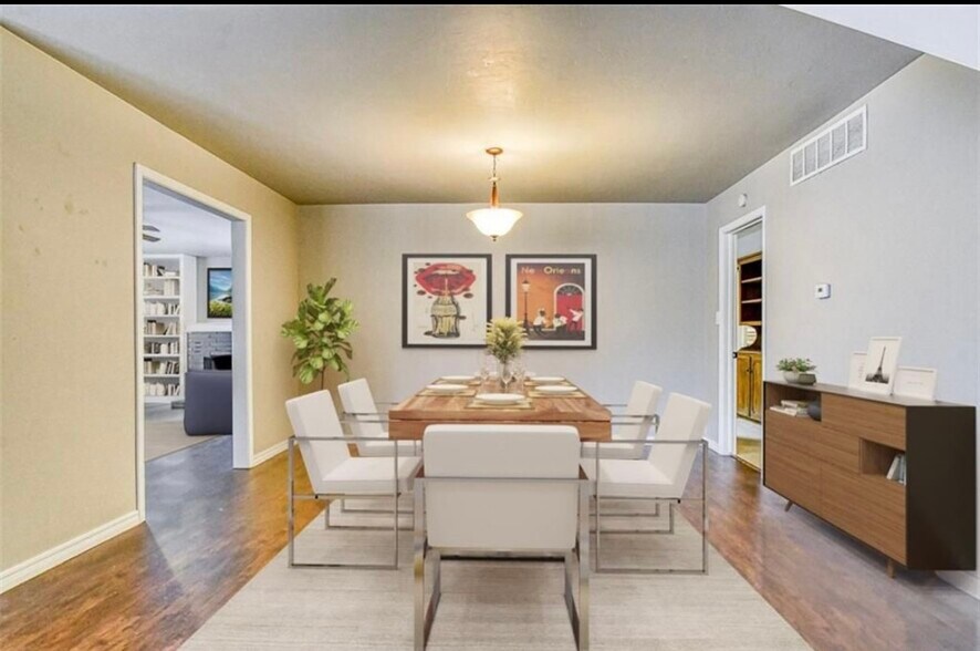 Dining Room - 1620 S Berry Rd