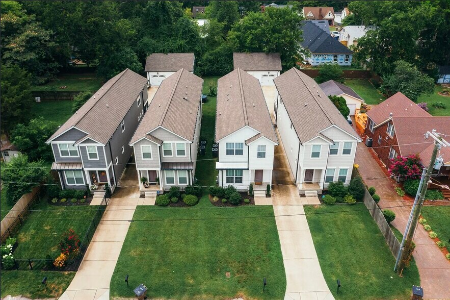 Building Photo - 2423 Elliott Ave