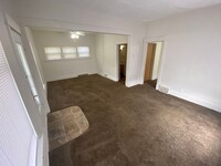 Building Photo - Stand Alone Bungalow with Porch