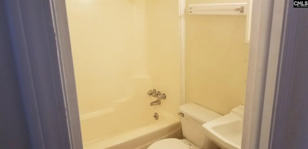 Building Photo - 2309 Windsor Rd