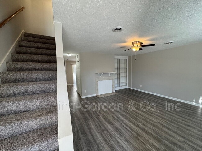 Building Photo - 319 N.Timberway Circle