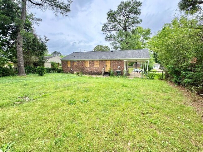 Building Photo - 3119 Queensgate Ave