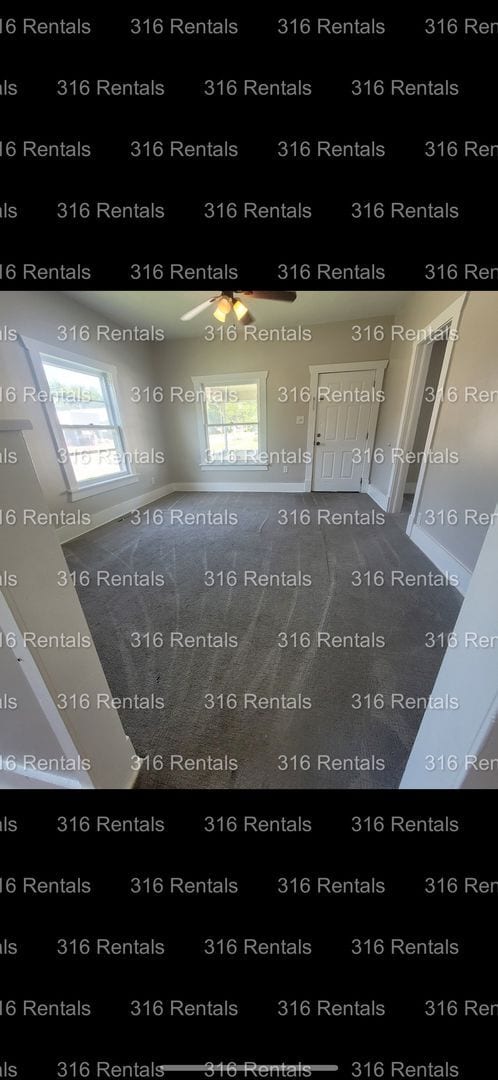 Building Photo - $1175 - 3 bed 1 bath - Single Family Home