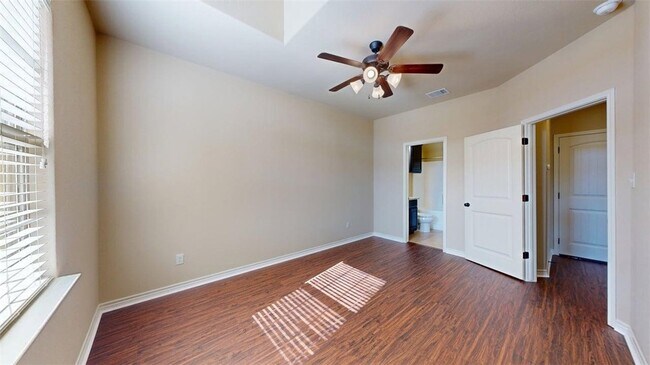 Building Photo - 3009 Towers Pkwy