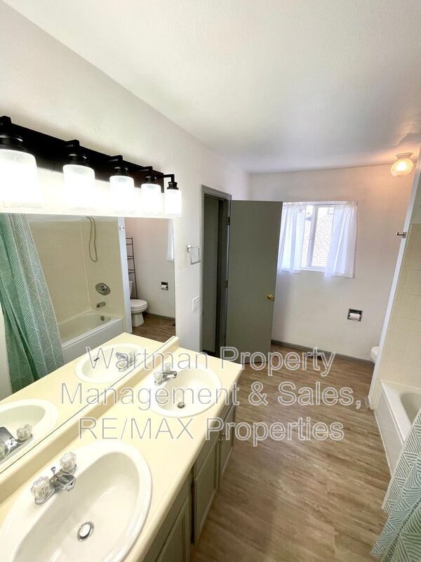 Building Photo - 4570 Witches Hollow Ln