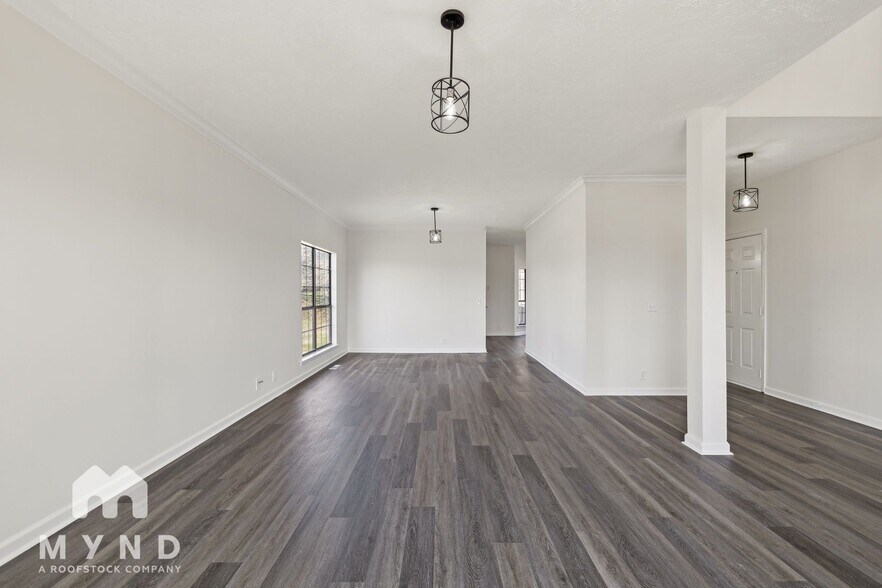 Building Photo - 1121 Holt Hills Pl