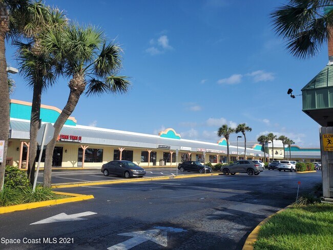 Building Photo - 255 Paradise Blvd