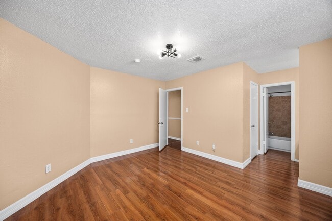 Building Photo - 1014 Three Forks Dr