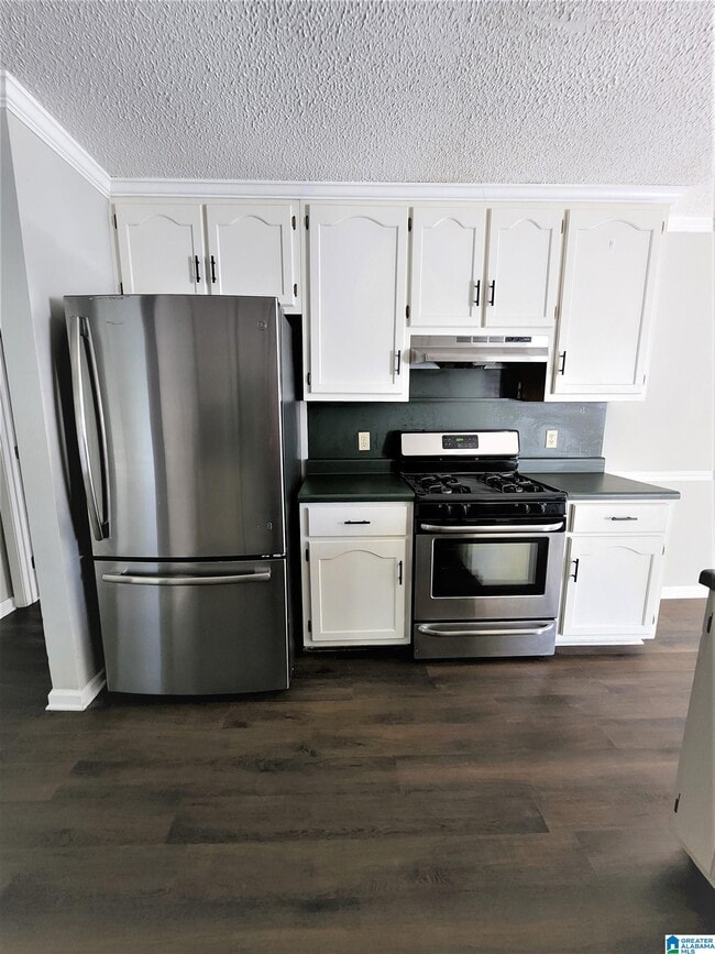 Building Photo - 3013 Bowron Rd