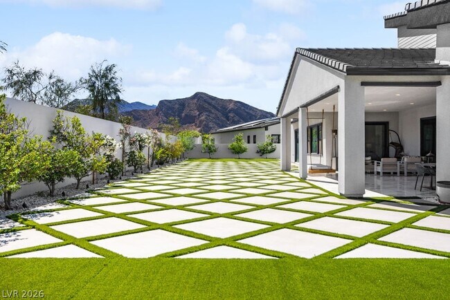 Building Photo - 4315 N Dapple Gray Rd