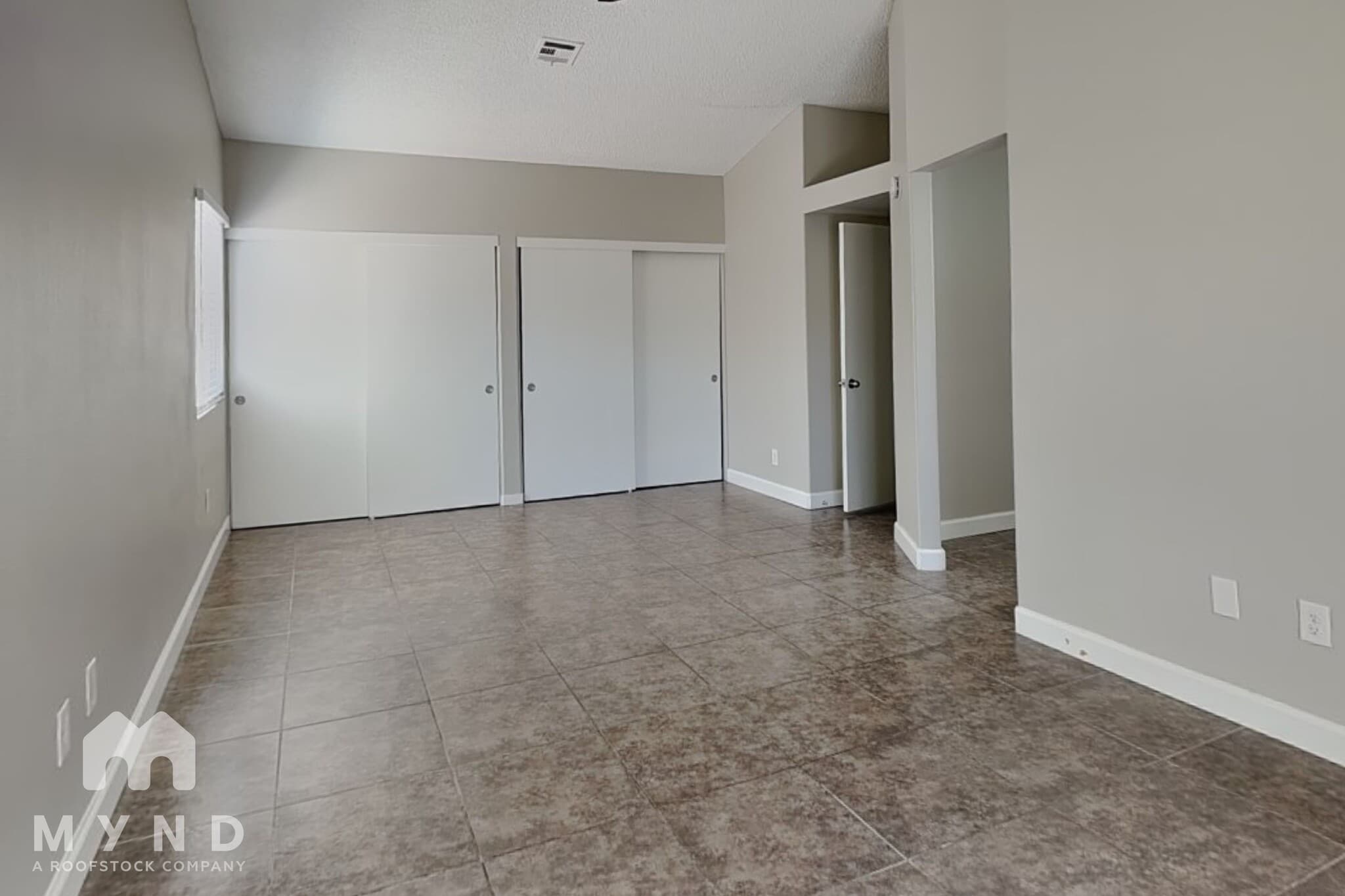 Building Photo - 2241 Goldhill Way