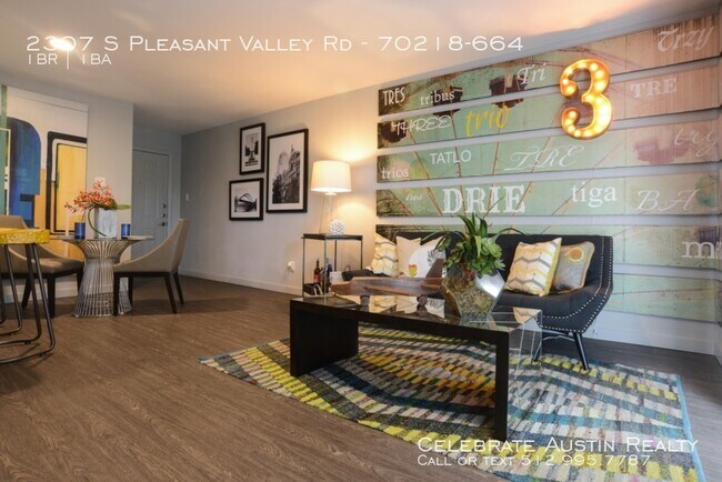 Building Photo - Trio