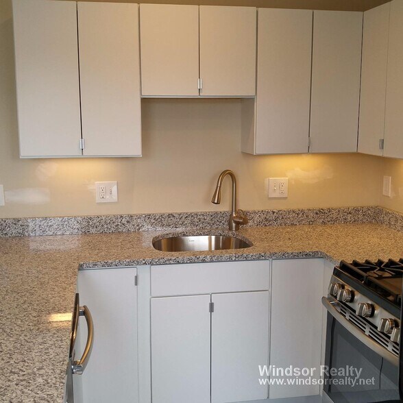 Building Photo - 102 Morrison Ave