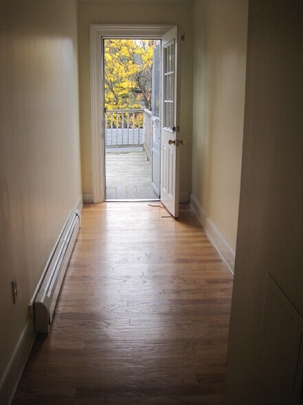 Building Photo - 450 Cumberland Ave