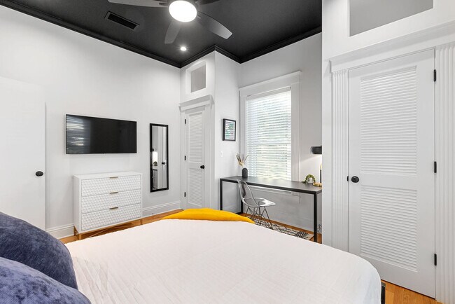 Building Photo - 15 Old Mission Ave