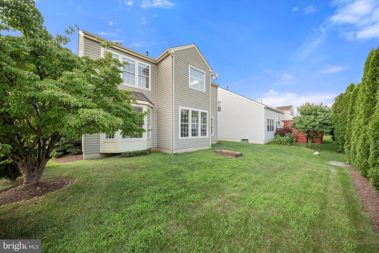 Building Photo - 12399 Brown Fox Way