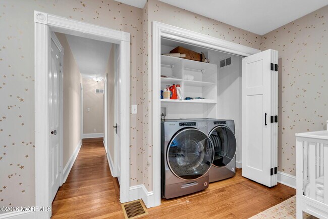 Building Photo - 62 Webb Ave