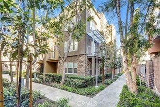 Building Photo - 226 Jeanette Ln