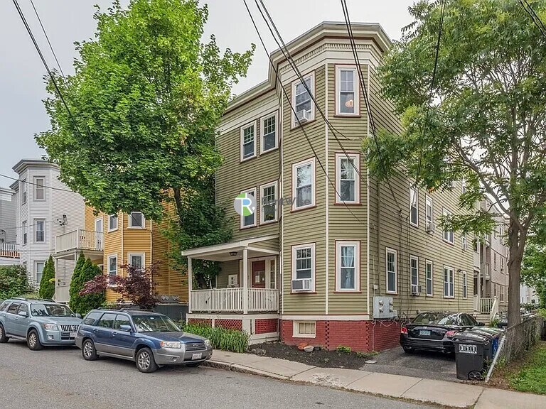 Building Photo - 67 Marion St