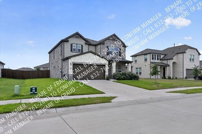 Building Photo - 395 Boroughbridge Dr