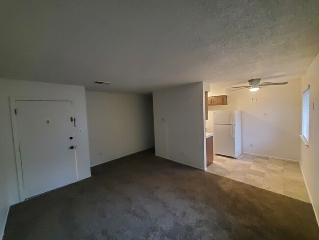 Building Photo - The Cove Apartments