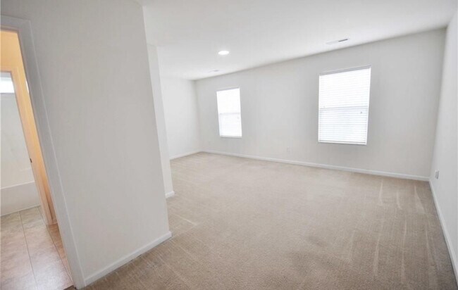 Building Photo - 1642 Ashmead Ln
