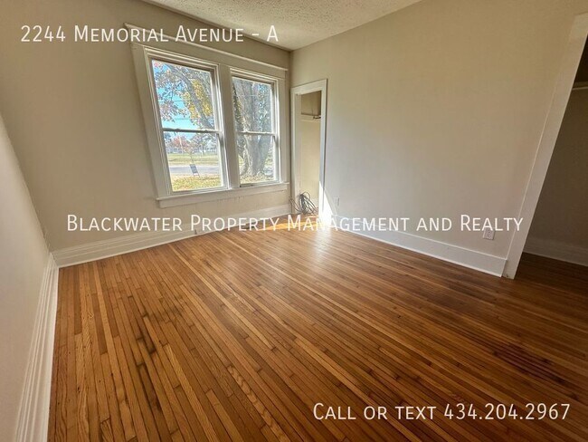 Building Photo - 2244 Memorial Ave
