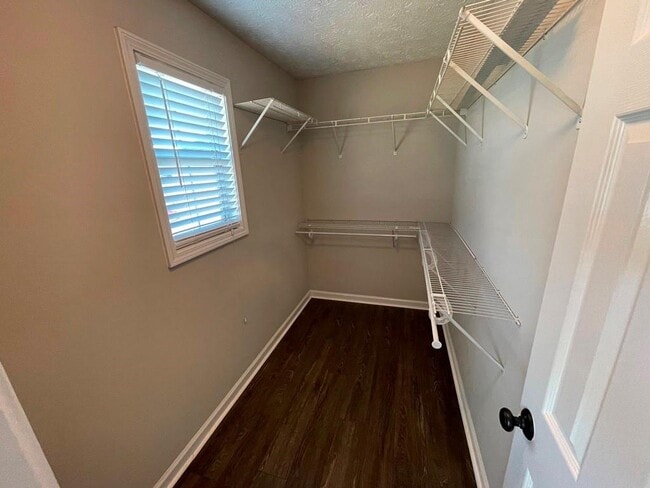 Building Photo - 3251 Avensong Village Cir