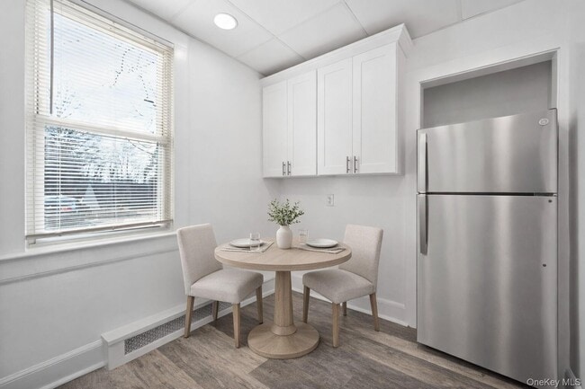 Building Photo - 9 Wolden Rd