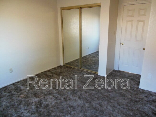 Building Photo - 1203 Kelso St