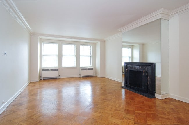 Building Photo - The Narragansett