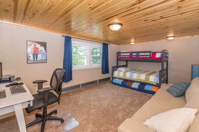 Building Photo - Upper Hay is a great fishing lake, you can fish right off the dock! This 4 bedroom 2 bath home of...