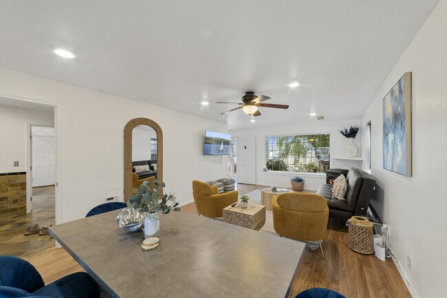 Building Photo - 4132 Matia Dr