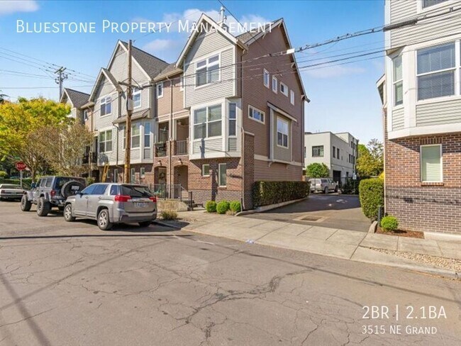 Building Photo - 3515 NE Grand-