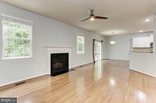 Building Photo - 6935 Heritage Crossing