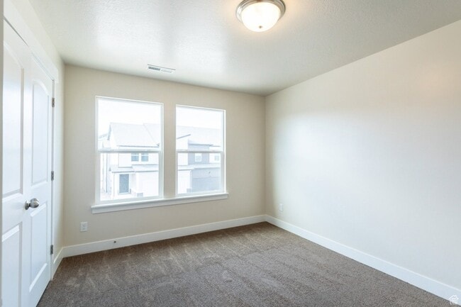 Building Photo - 277 W 730 N