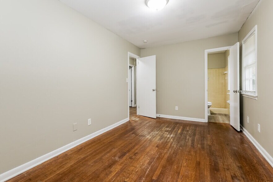 Building Photo - 3149 Beech Dr