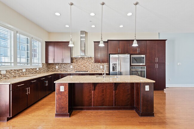 Building Photo - 337 Osona Ln