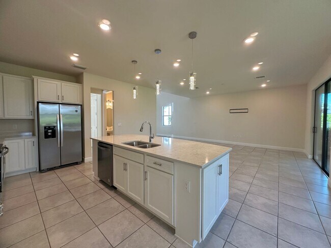 Building Photo - 9074 Bexley Dr