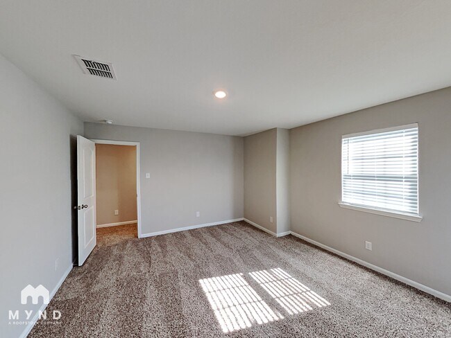 Building Photo - 9107 Crestway Rd