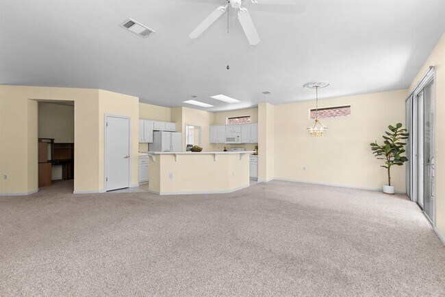 Building Photo - 297 Whispering Wind Dr