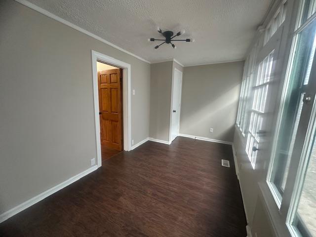 Building Photo - 1709 Ekin Ave