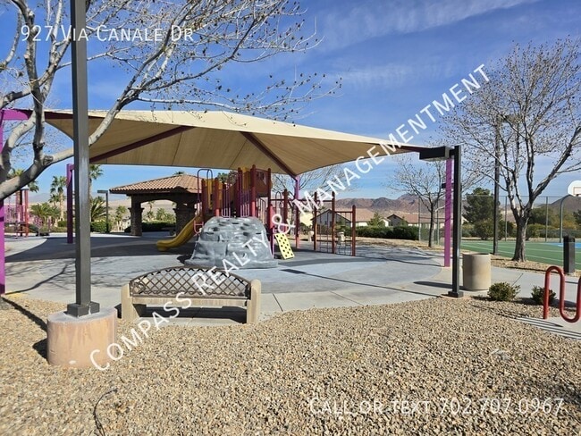 Building Photo - 927 Via Canale Dr