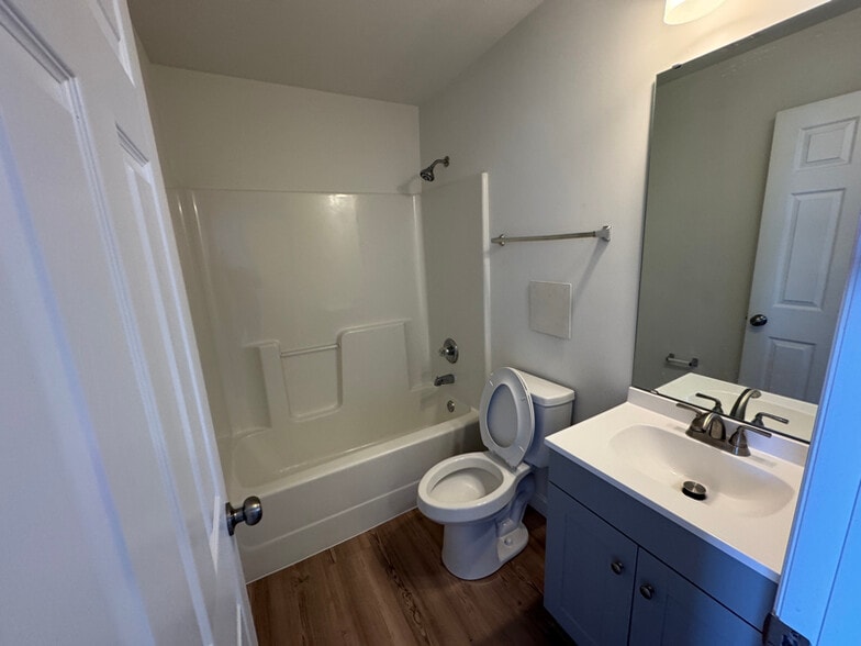 Building Photo - 819 Navajo Trail